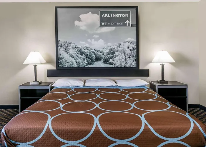 Super 8 By Wyndham Arlington Near At&T Stadium