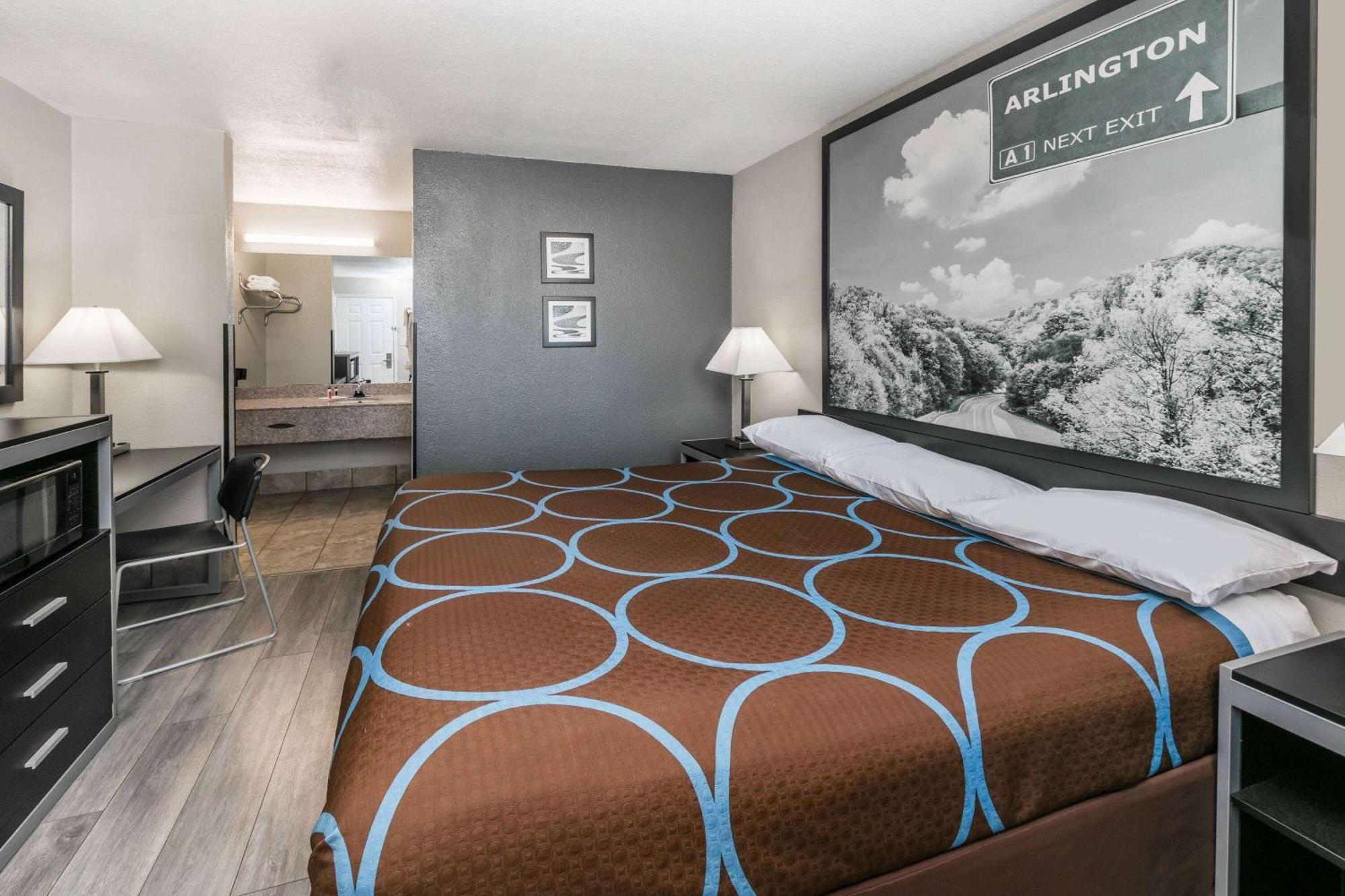 Hotel Super 8 By Wyndham Near At&t Stadium