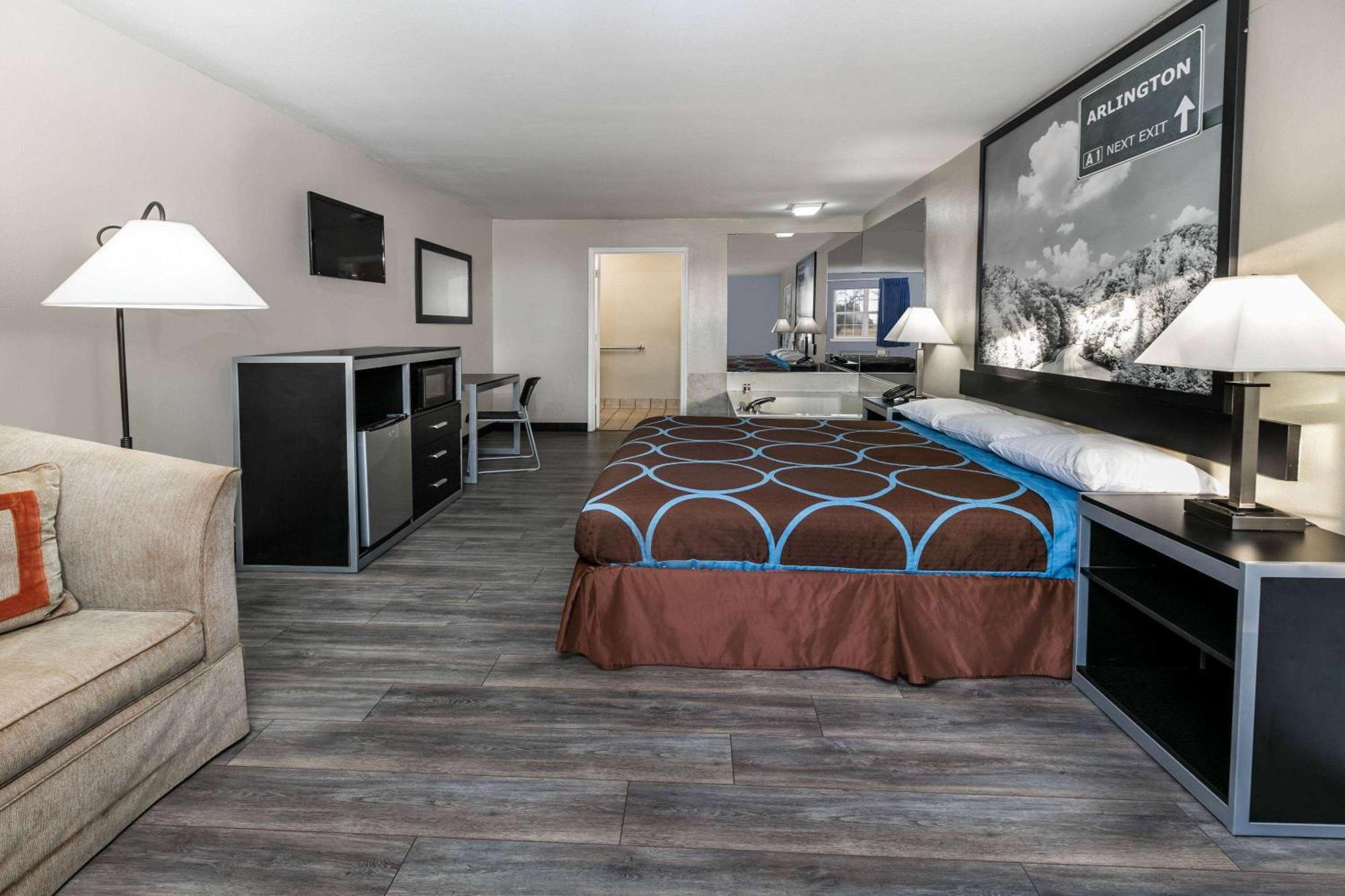 Super 8 By Wyndham Near At&t Stadium Arlington