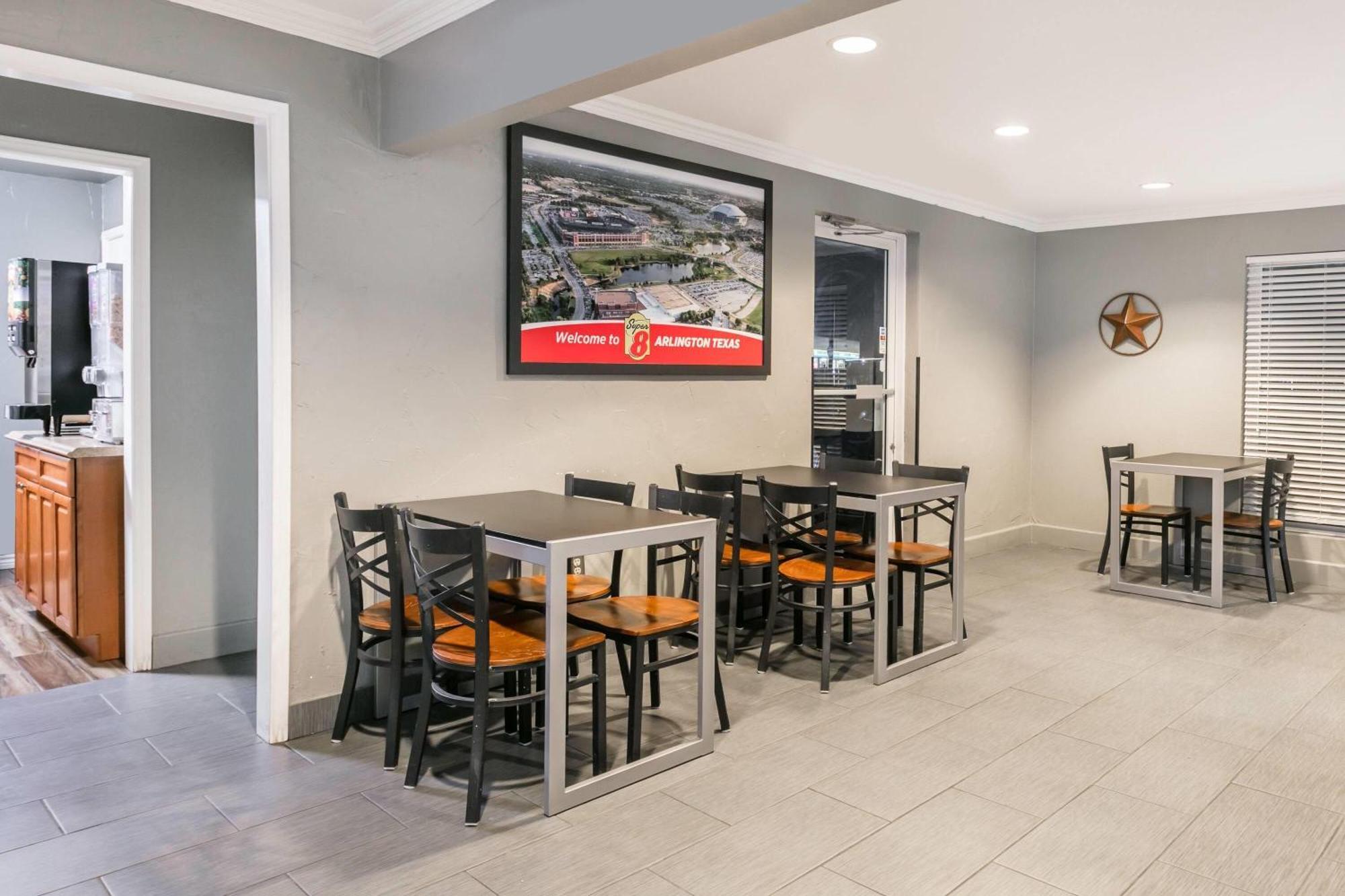 Hotel Super 8 By Wyndham Near At&t Stadium