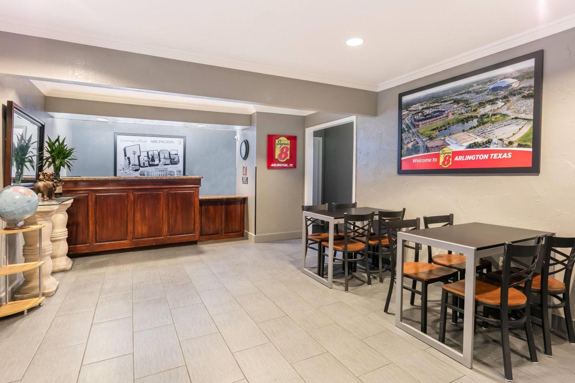 Hotel Super 8 By Wyndham Near At&t Stadium *
